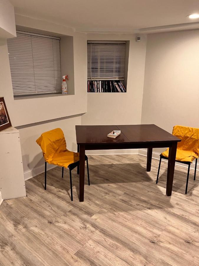 Simplified Living Space Chicago Exterior photo