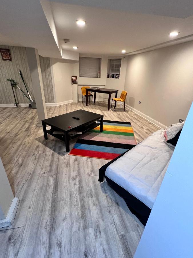 Simplified Living Space Chicago Exterior photo